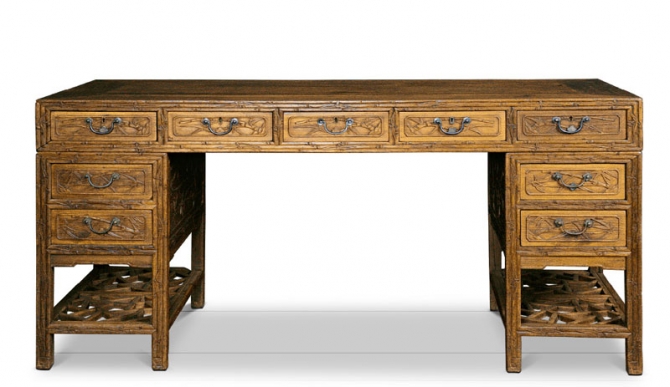 金絲楠作竹節(jié)紋寫(xiě)字臺(tái)